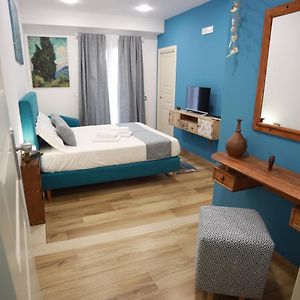 Camera con letto king size